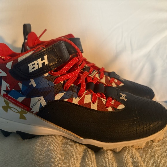 Baseball Athletic Shoes - Red and Black - Picture 1 of 6